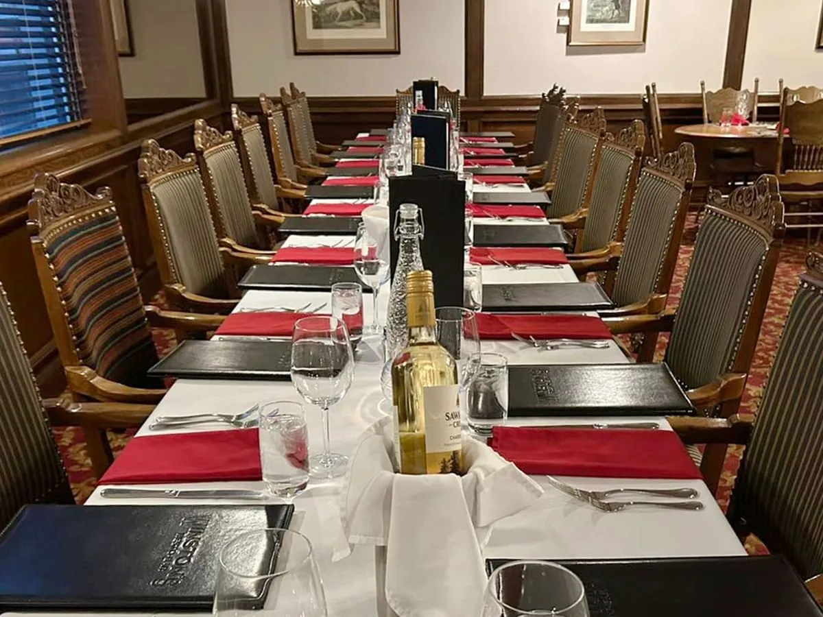 Winston’s Resto-Bar