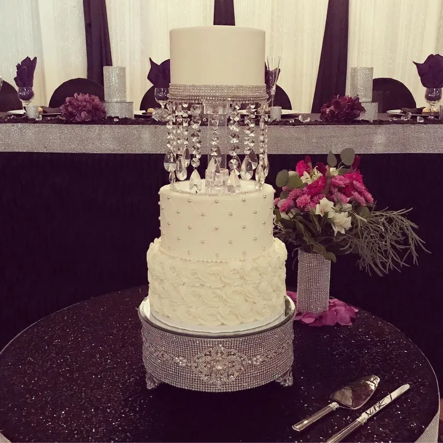 Fabulous Cakes by Jenn