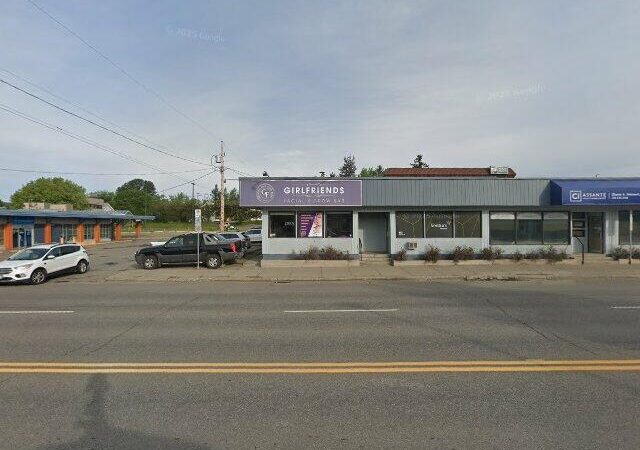 Girlfriends Facial & Brow Bar